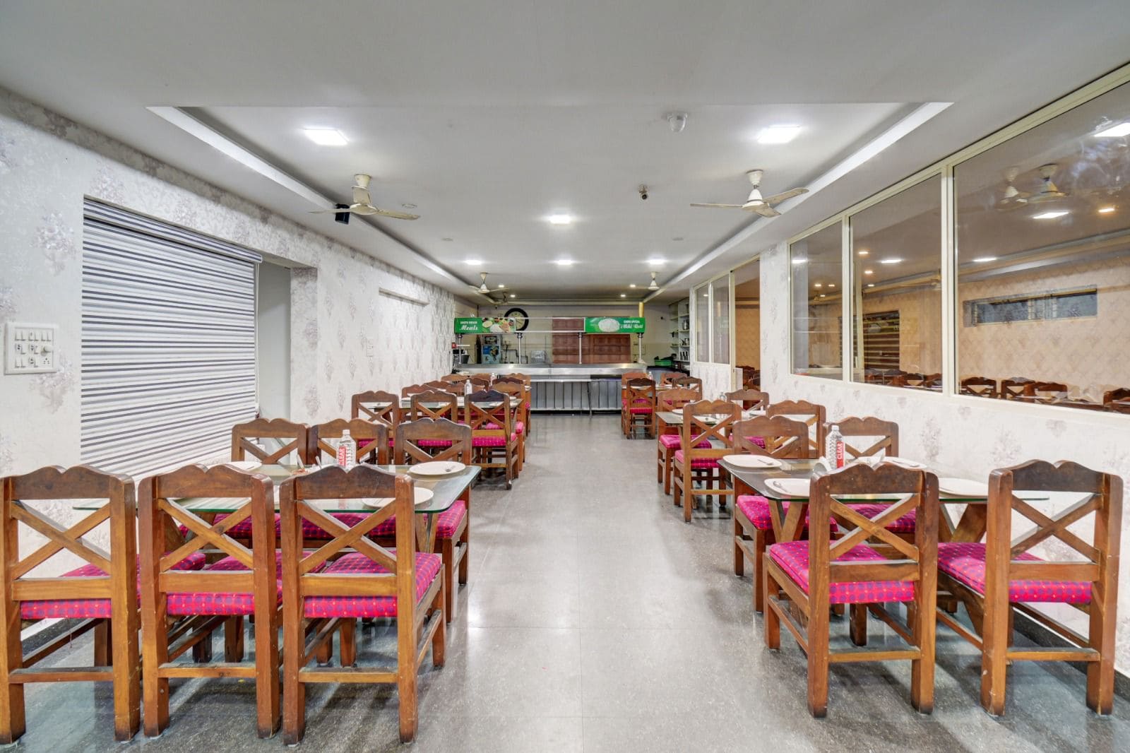 Restaurant-1
