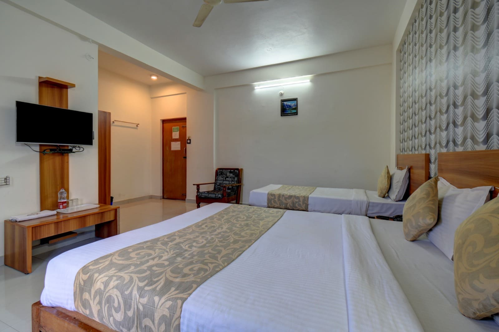 Standard-Room-2